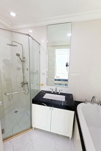 Royce Private Residences, Bangkok, 61 Soi Sukhumvit 31, Khlongtoei Nua, Watthana, Bangkok, 3 Bedrooms, 146 sqm, Condo For Rent, by Boonraksa Sopak, 500482568 - DDproperty.com
