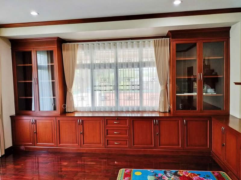 3-BR House, Bangkok, Bang Waek, Phasi Charoen, Bangkok, 3 Bedrooms, 150 sqm, Single Detached House For Sale, by Pattaporn Yongsungnone, 500482581 - DDproperty.com