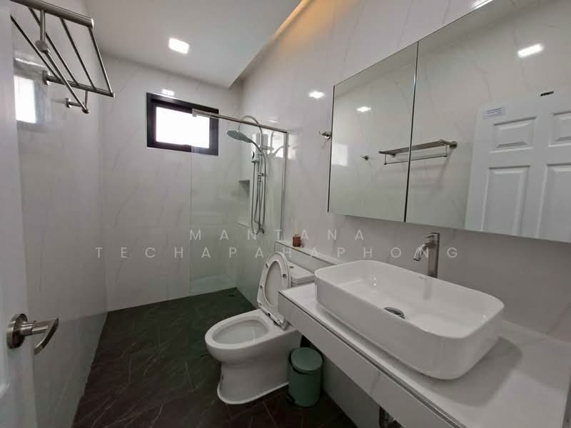 3-BR House, Prachuap Khiri Khan, Thap Tai, Hua Hin, Prachuap Khiri Khan, 3 Bedrooms, 220 sqm, Single Detached House For Rent, by Mantana Techapahaphong, 500482614 - DDproperty.com