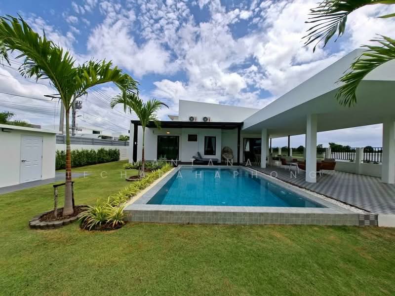 3-BR House, Prachuap Khiri Khan, Thap Tai, Hua Hin, Prachuap Khiri Khan, 3 Bedrooms, 220 sqm, Single Detached House For Rent, by Mantana Techapahaphong, 500482614 - DDproperty.com