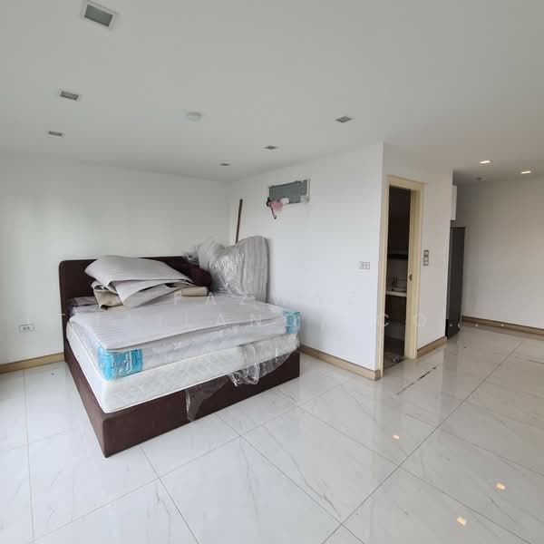 The Ace Ekamai, Bangkok, Soi Pridi Banomyong 31, Khlong Tan Nua, Watthana, Bangkok, Studio, 41 sqm, Condo For Sale, by Fazwaz (Thailand) Co., Ltd., 500482632 - DDproperty.com