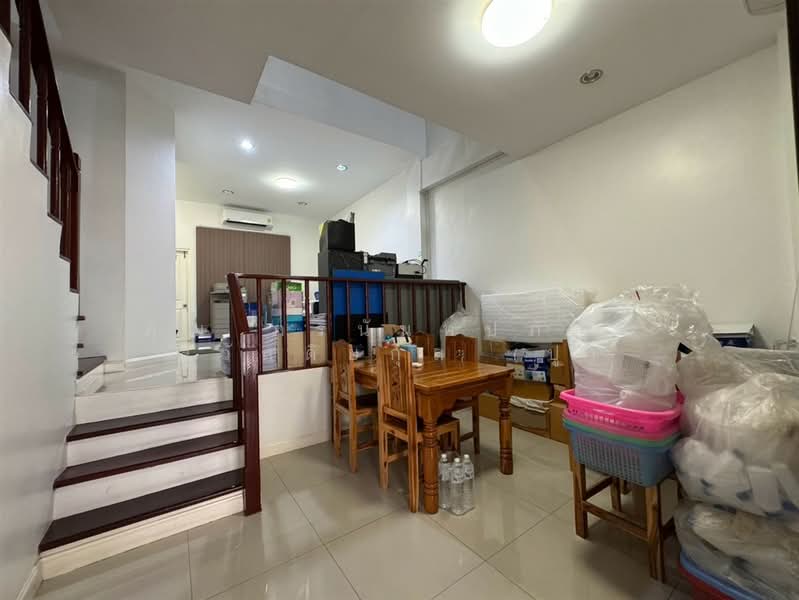 Baan Klang Muang Ladprao 71, Bangkok, Soi Nakniwat 34, Lat Phrao, Bangkok, 3 Bedrooms, 160 sqm, Townhouse For Sale, by คุณ ภรนันท์ปภัษฬ์ สวัสดิยกุล (ปู), 500482650 - DDproperty.com