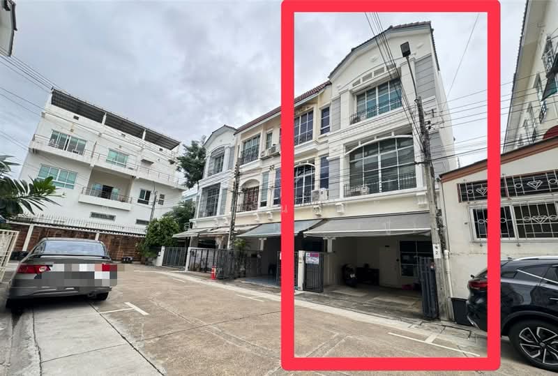 Baan Klang Muang Ladprao 71 : บ้านกลางเมือง ลาดพร้าว 71, กรุงเทพ, ซอยนาคนิวาส 34, ลาดพร้าว, กรุงเทพ, 160 ตร.ม., ทาวน์เฮ้าส์ ขาย, โดย คุณ ภรนันท์ปภัษฬ์ สวัสดิยกุล (ปู), 500482650 - DDproperty.com
