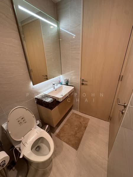 Noble State 39, Bangkok, 35 Soi Sukhumvit 39, Khlong Tan Nua, Watthana, Bangkok, 2 Bedrooms, 58 sqm, Condo For Rent, by Preeyapohn Jatuchai, 500482654 - DDproperty.com