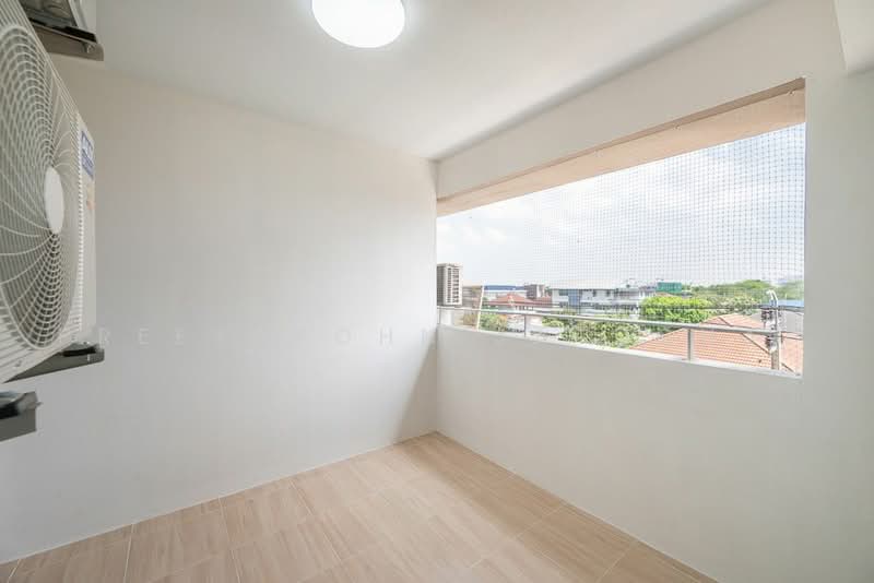 Lake View Geneva Condominium : เลควิวคอนโดมิเนียม อาคารเจนีวา, นนทบุรี, แจ้งวัฒนะ, บ้านใหม่, ปากเกร็ด, นนทบุรี, 112 ตร.ม., คอนโด ขาย, โดย Preeyapohn Jatuchai, 500482672 - DDproperty.com