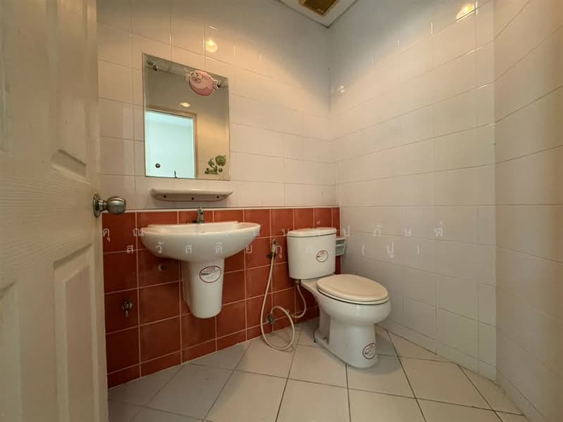 Baan Klang Muang Ladprao 71, Bangkok, Soi Nakniwat 34, Lat Phrao, Lat Phrao, Bangkok, 3 Bedrooms, 160 sqm, Townhouse For Sale, by คุณ ภรนันท์ปภัษฬ์ สวัสดิยกุล (ปู), 500482736 - DDproperty.com