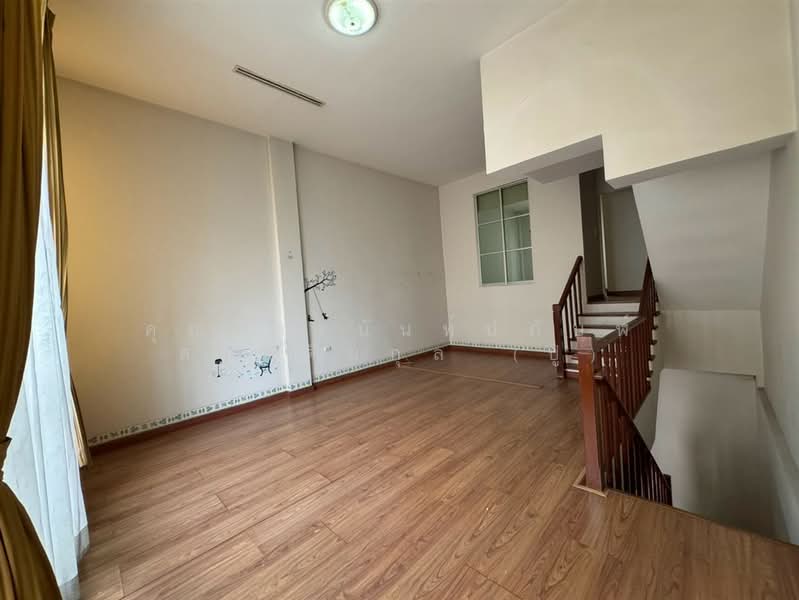 Baan Klang Muang Ladprao 71, Bangkok, Soi Nakniwat 34, Lat Phrao, Lat Phrao, Bangkok, 3 Bedrooms, 160 sqm, Townhouse For Sale, by คุณ ภรนันท์ปภัษฬ์ สวัสดิยกุล (ปู), 500482736 - DDproperty.com