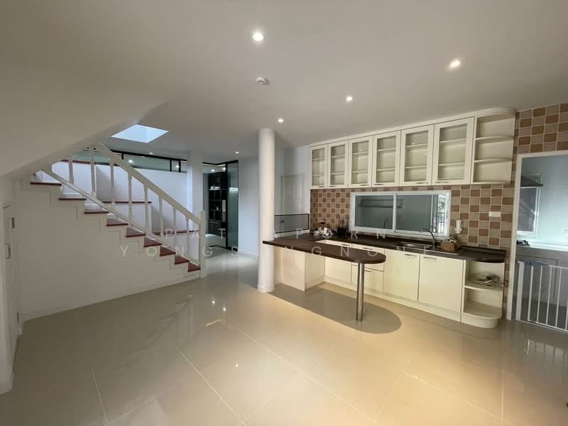 3-BR House, Bangkok, Lat Phrao, Bangkok, 3 Bedrooms, 180 sqm, Single Detached House For Sale, by Pattaporn Yongsungnone, 500482764 - DDproperty.com