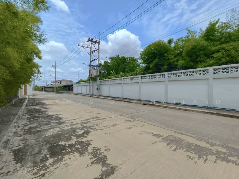 ขาย ที่ดิน อ.เมืองปทุมธานี ติดถนนใหญ่ 6 เลน (เหมาะทำการค้า) เนื้อที่ 12 ไร่ หน้ากว้าง 106 m, ปทุมธานี, ถนนติวานนท์-ปทุมธานี, บ้านใหม่, เมืองปทุมธานี, ปทุมธานี, 19,269 ตร.ม., Land ขาย, โดย TopLands of Thailand, 500482765 - DDproperty.com