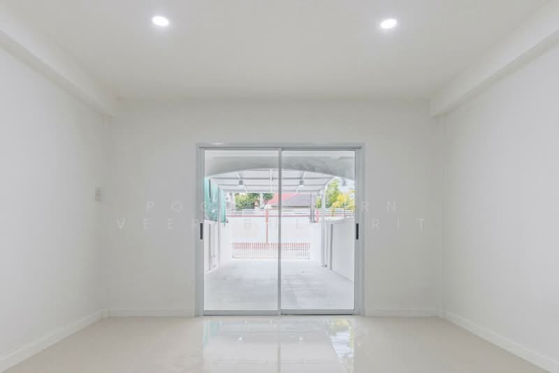 หมู่บ้านลานทอง ติวานนท์-ปากเกร็ด, Nonthaburi, Bang Phut, Pak Kret, Nonthaburi, 2 Bedrooms, 160 sqm, Townhouse For Sale, by Poonyaporn Veerabulyarit, 500482767 - DDproperty.com