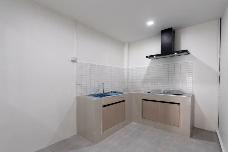 หมู่บ้านลานทอง ติวานนท์-ปากเกร็ด, Nonthaburi, Bang Phut, Pak Kret, Nonthaburi, 2 Bedrooms, 160 sqm, Townhouse For Sale, by Poonyaporn Veerabulyarit, 500482767 - DDproperty.com