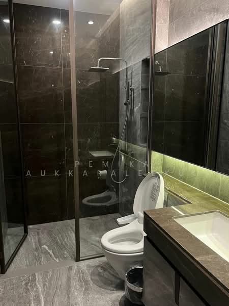 The Esse Sukhumvit 36, Bangkok, Soi Sukhumvit 36, Sukhumvit Road, Phra Kanong, Khlong Toei, Bangkok, 1 Bedroom, 38 sqm, Condo For Sale, by Pemika Aukkaraleekul, 500482788 - DDproperty.com