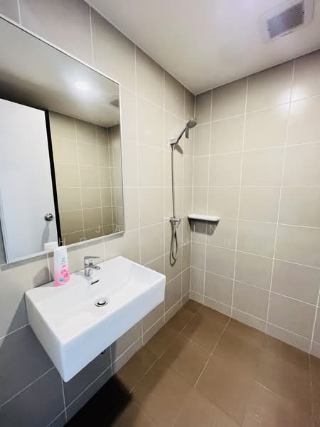 Lumpini Ville Charan-Fai Chai, Bangkok, 22 Charan Sanit Wong Road, Ban Chang Lo, Bangkok Noi, Bangkok, 1 Bedroom, 29 sqm, Condo For Rent, by Jakarin Houpramong, 500482799 - DDproperty.com