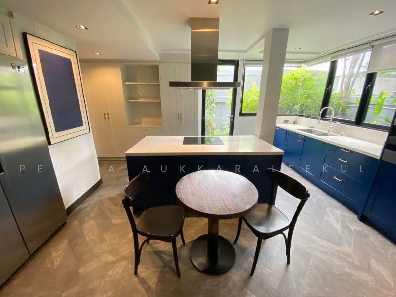 Noble House Thonglor 25, Bangkok, Khlong Tan Nua, Watthana, Bangkok, 4 Bedrooms, 340 sqm, Single Detached House For Sale, by Pemika Aukkaraleekul, 500482811 - DDproperty.com