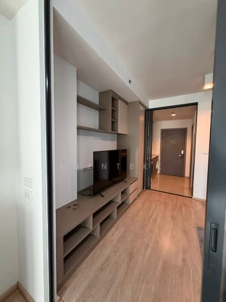 IDEO Sathorn-Wongwian Yai, Bangkok, 219 Soi Krung Thonburi 1, Khlong Ton Sai, Khlong San, Bangkok, 1 Bedroom, 35 sqm, Condo For Rent, by Agentbkk, 500482814 - DDproperty.com