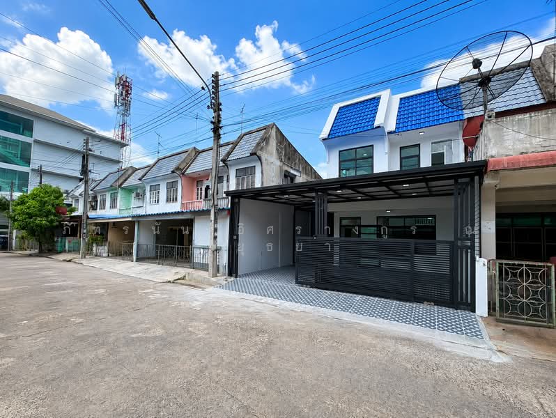 หมู่บ้านอยู่เจริญ 1 ธัญบุรี คลอง4, ปทุมธานี, บึงยี่โถ, ธัญบุรี, ปทุมธานี, 119 ตร.ม., ทาวน์เฮ้าส์ ขาย, โดย ภัทรนัน อิศรางกูร ณ อยุธยา, 500482824 - DDproperty.com