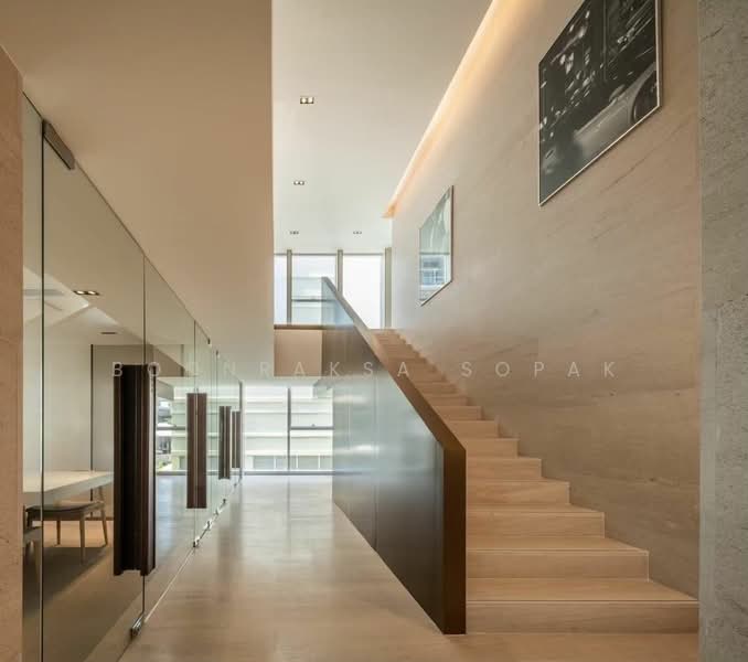 The Strand Thonglor, Bangkok, 36 Soi Sukhumvit 55, Khlong Tan Nua, Watthana, Bangkok, 2 Bedrooms, 89 sqm, Condo For Rent, by Boonraksa Sopak, 500482834 - DDproperty.com