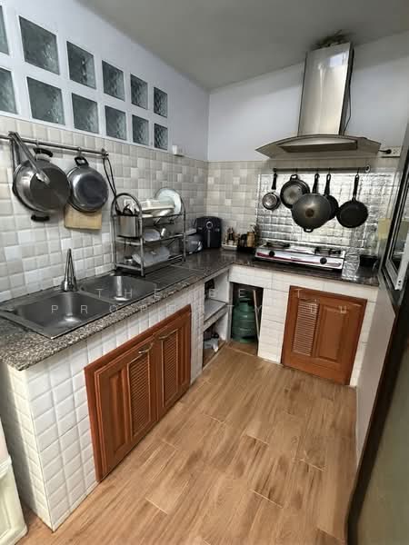 Arinsiri Country Hill, Chon Buri (Pattaya), Huai Kapi, Muang Chon Buri, Chon Buri (Pattaya), 3 Bedrooms, 125 sqm, Townhouse For Sale, by The Best Property ปิ่น, 500482841 - DDproperty.com