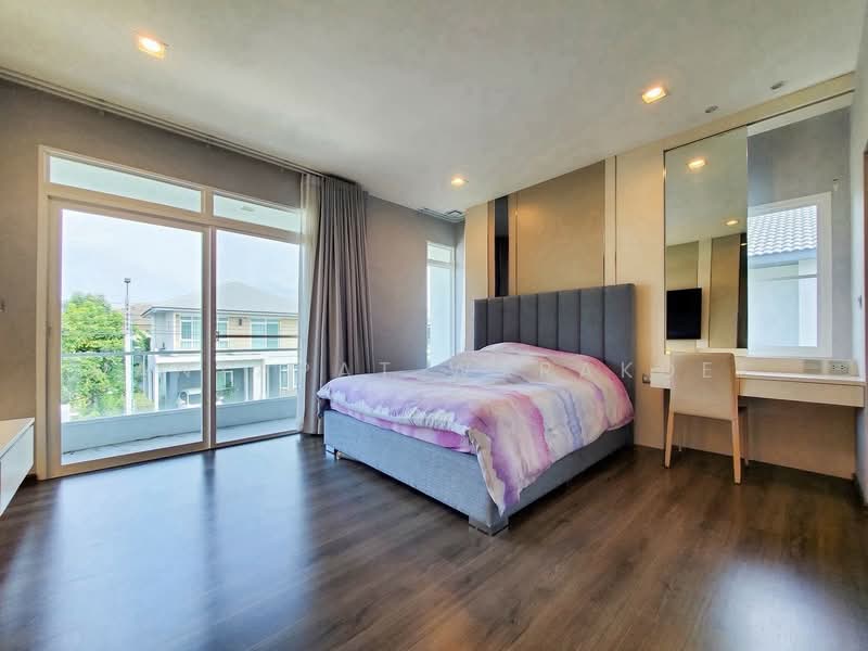 Mantana 2 Motorway - New Krungthepkreetha, Bangkok, Manthana 2 Motorway-New Krungthep Kreetha Intersection, Phatthanakan Road 4, Khlong Song Ton Nun, Lat Krabang, Bangkok, 4 Bedrooms, 185 sqm, Single Detached House For Sale, by Nantapat Warakdee, 500482847 - DDproperty.com