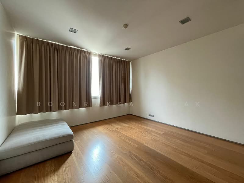 Ficus Lane, Bangkok, Soi Sukhumvit 44/1, Phra Kanong, Khlong Toei, Bangkok, 3 Bedrooms, 210 sqm, Condo For Rent, by Boonraksa Sopak, 500482850 - DDproperty.com