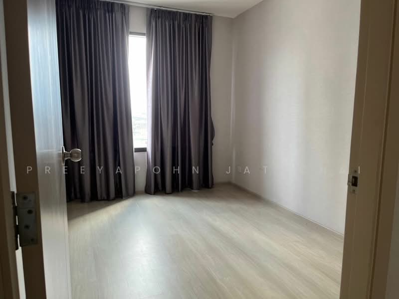 Life Pinklao, Bangkok, Boromarajonani Road, Bang Bamru, Bang Phlat, Bangkok, 2 Bedrooms, 61 sqm, Condo For Rent, by Preeyapohn Jatuchai, 500482851 - DDproperty.com