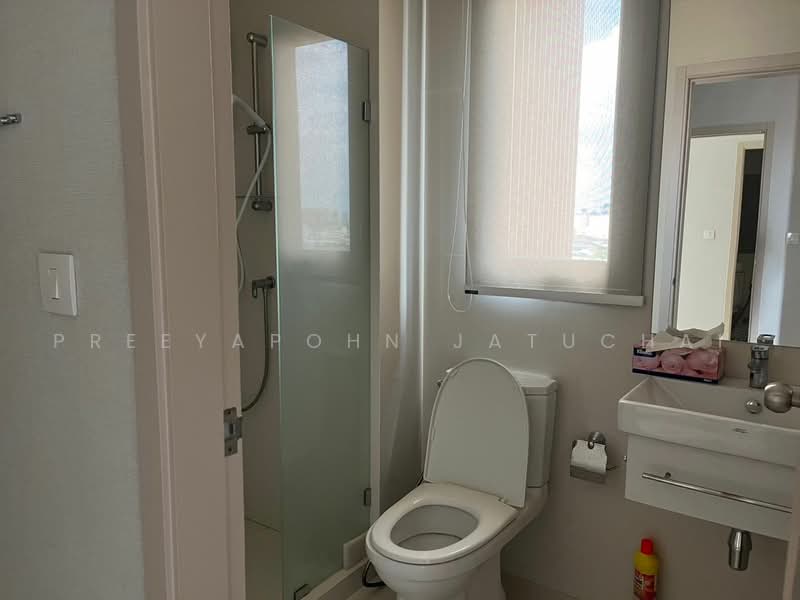 Life Pinklao, Bangkok, Boromarajonani Road, Bang Bamru, Bang Phlat, Bangkok, 2 Bedrooms, 61 sqm, Condo For Rent, by Preeyapohn Jatuchai, 500482851 - DDproperty.com