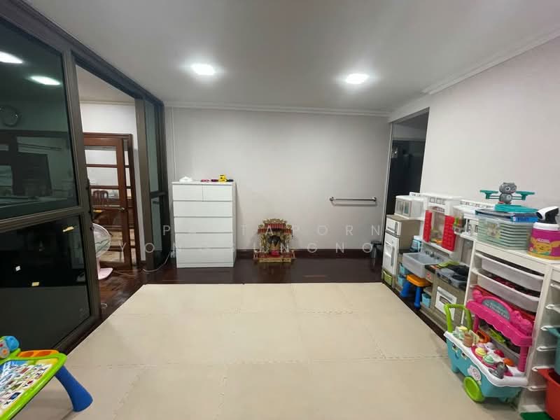 4-BR House, Bangkok, Chim Plee, Taling Chan, Bangkok, 4 Bedrooms, 258 sqm, Single Detached House For Sale, by Pattaporn Yongsungnone, 500482925 - DDproperty.com