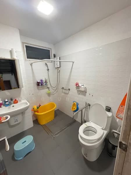 4-BR House, Bangkok, Chim Plee, Taling Chan, Bangkok, 4 Bedrooms, 258 sqm, Single Detached House For Sale, by Pattaporn Yongsungnone, 500482925 - DDproperty.com