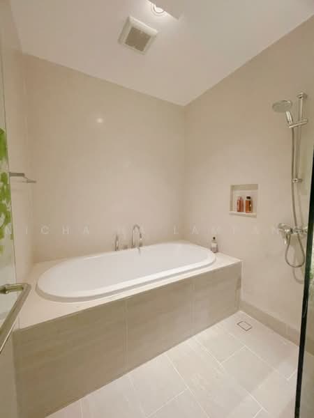 The Emporio Place, Bangkok, 93 Soi Sukhumvit 24, Sukhumvit Road, Khong Tan, Khlong Toei, Bangkok, 1 Bedroom, 93 sqm, Condo For Sale, by Nicha Na Lampang, 500483005 - DDproperty.com