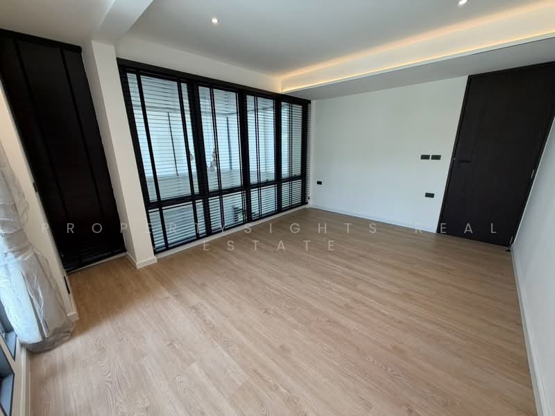 House BTS Phrakhanong 4 bed / 4 bath, Bangkok, Phra Kanong Nua, Watthana, Bangkok, 4 Bedrooms, 310 sqm, Single Detached House For Rent, by PROPERTYSIGHTS REAL ESTATE, 500483045 - DDproperty.com