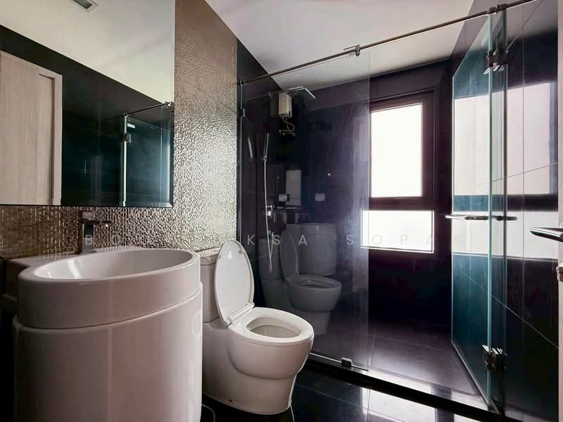 Rhythm Sukhumvit 36-38, Bangkok, 55 Soi Sukhumvit 36, Sukhumvit Road, Phra Kanong, Khlong Toei, Bangkok, 2 Bedrooms, 75 sqm, Condo For Rent, by Boonraksa Sopak, 500483053 - DDproperty.com