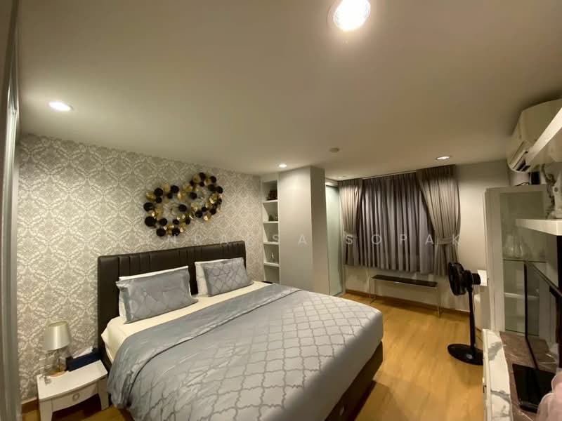Green Point Silom, Bangkok, 29 Soi Anumanratthanon, Suriyawong, Bang Rak, Bangkok, 2 Bedrooms, 73 sqm, Condo For Rent, by Boonraksa Sopak, 500483095 - DDproperty.com