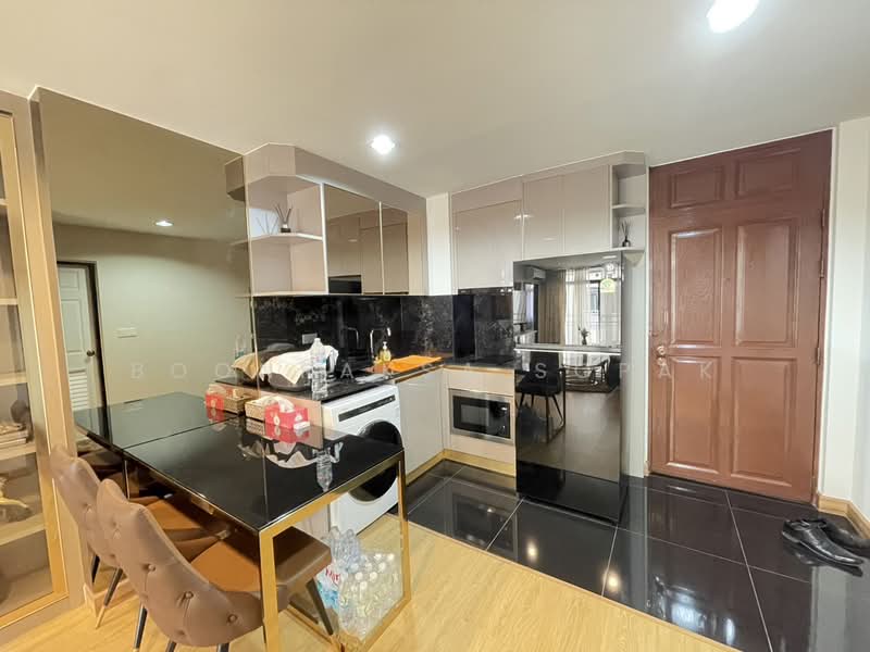 Green Point Silom, Bangkok, 29 Soi Anumanratthanon, Suriyawong, Bang Rak, Bangkok, 2 Bedrooms, 73 sqm, Condo For Rent, by Boonraksa Sopak, 500483095 - DDproperty.com