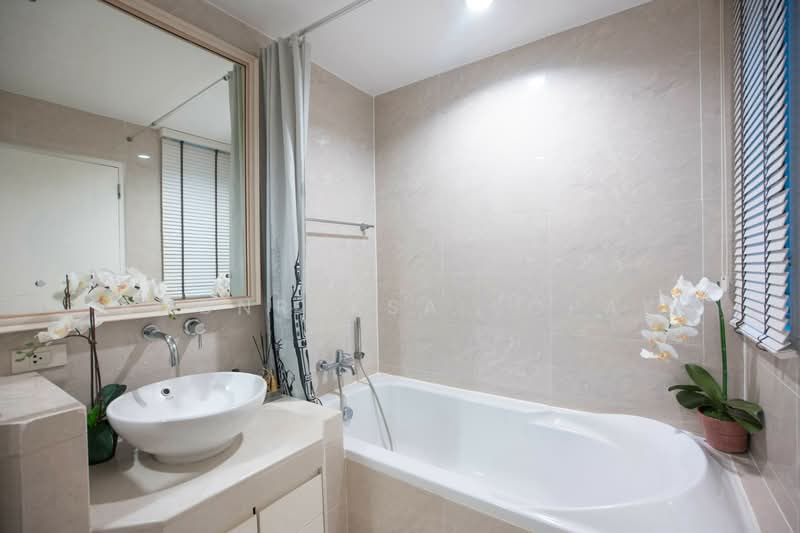 Baan Siri 24, Bangkok, 39 Sukhumvit 24 Alley, Khong Tan, Khlong Toei, Bangkok, 1 Bedroom, 60 sqm, Condo For Rent, by Boonraksa Sopak, 500483112 - DDproperty.com