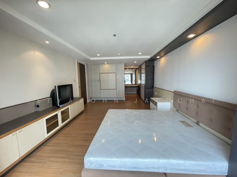 The Trendy, Bangkok, 10 Soi Sukhumvit 13, Khlongtoei Nua, Watthana, Bangkok, 2 Bedrooms, 81 sqm, Condo For Sale, by Preeyapohn Jatuchai, 500483127 - DDproperty.com