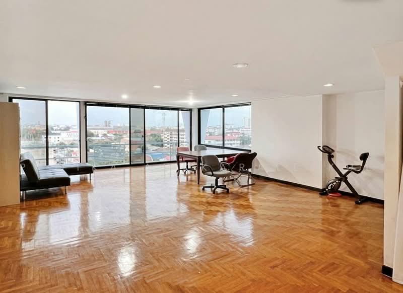 N.T. House, Bangkok, Bang Kapi, Huai Khwang, Bangkok, 2 Bedrooms, 114 sqm, Condo For Sale, by Pemika Aukkaraleekul, 500483129 - DDproperty.com