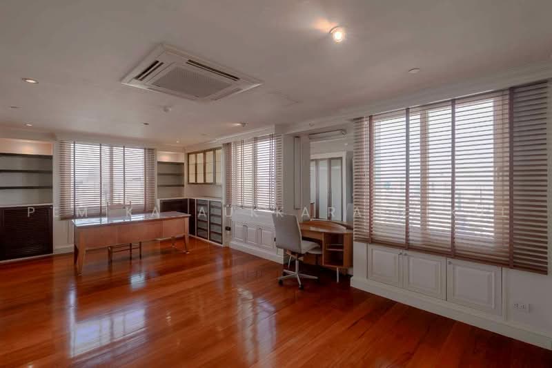 Las Colinas, Bangkok, Sukhumvit 21 Road, Khlongtoei Nua, Watthana, Bangkok, 4 Bedrooms, 698 sqm, Condo For Sale, by Pemika Aukkaraleekul, 500483156 - DDproperty.com