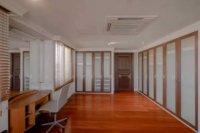 Las Colinas, Bangkok, Sukhumvit 21 Road, Khlongtoei Nua, Watthana, Bangkok, 4 Bedrooms, 698 sqm, Condo For Sale, by Pemika Aukkaraleekul, 500483156 - DDproperty.com