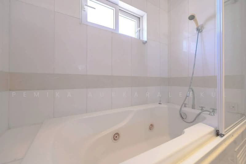 Las Colinas, Bangkok, Sukhumvit 21 Road, Khlongtoei Nua, Watthana, Bangkok, 4 Bedrooms, 698 sqm, Condo For Sale, by Pemika Aukkaraleekul, 500483156 - DDproperty.com
