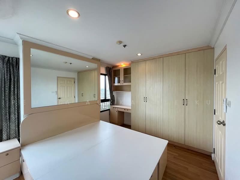 Lumpini Place Narathiwas-Chaopraya, Bangkok, 1298 Rama 3 Road, Chong Nonsi, Yan Nawa, Bangkok, 2 Bedrooms, 64 sqm, Condo For Sale, by Pemika Aukkaraleekul, 500483176 - DDproperty.com