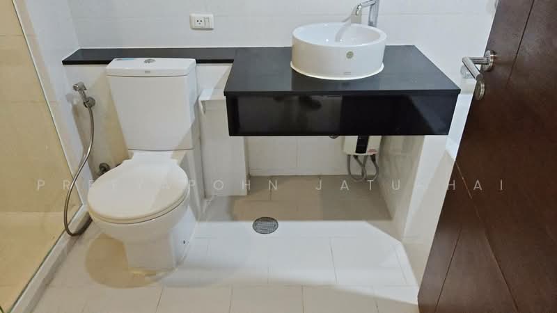 Sukhumvit City Resort, Bangkok, 51 Soi Sukhumvit 11, Khlongtoei Nua, Watthana, Bangkok, 1 Bedroom, 66 sqm, Condo For Sale, by Preeyapohn Jatuchai, 500483216 - DDproperty.com