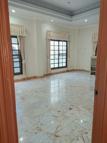 Baan Por Thana Niwet Village, Bangkok, Lat Yao, Chatuchak, Bangkok, 10+ Bedrooms, 900 sqm, Townhouse For Sale, by LINE @firststep, 500483232 - DDproperty.com