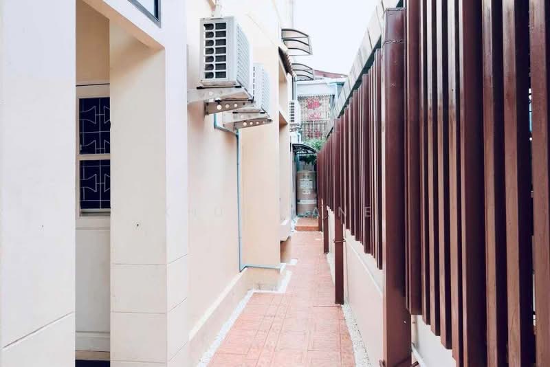 Happy Land Ville, Bangkok, 111 Soi Lasalle 32, Bang Na, Bangkok, 3 Bedrooms, 300 sqm, Townhouse For Rent, by Khun Jane, 500483257 - DDproperty.com