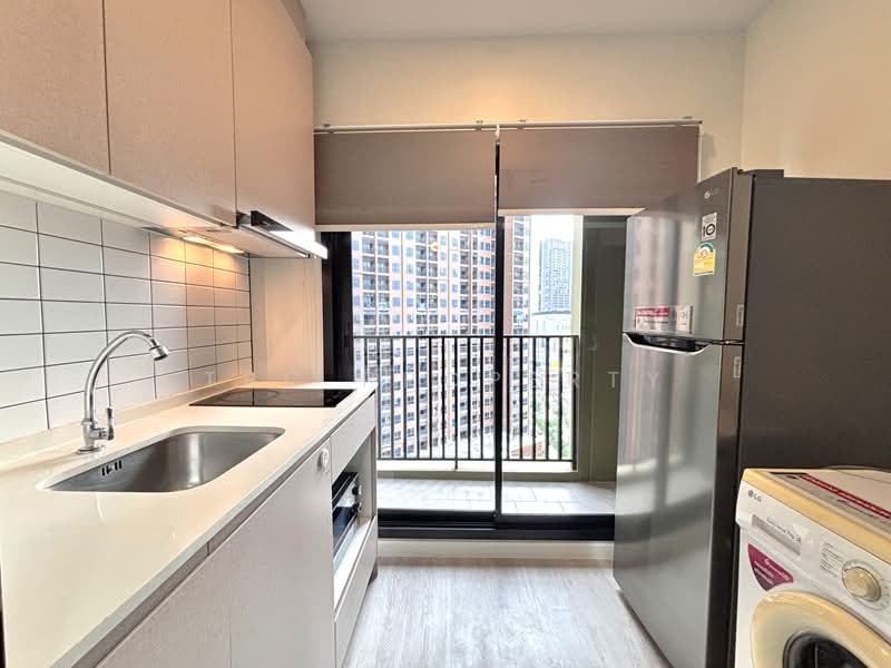 Metris Ladprao, Bangkok, Lat Phrao Road, Jom Phon, Chatuchak, Bangkok, 1 Bedroom, 31 sqm, Condo For Rent, by TRC Property, 500483314 - DDproperty.com