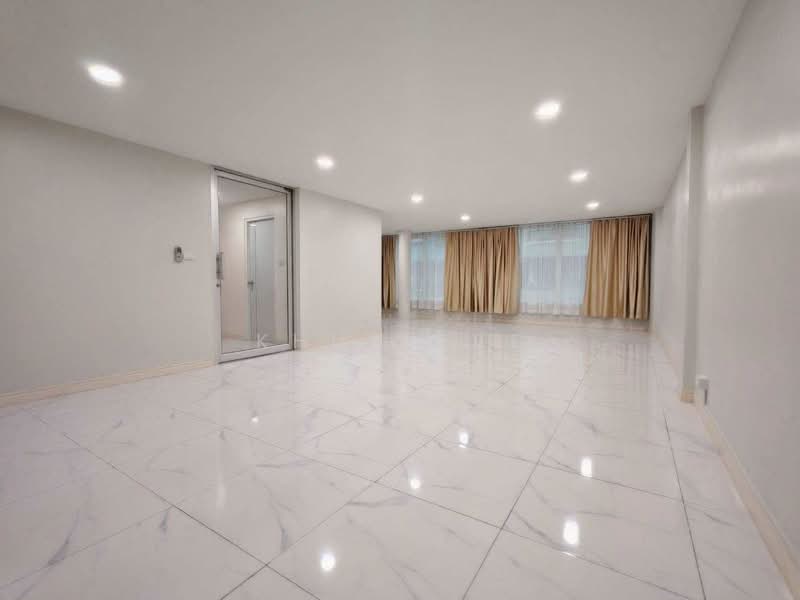 Townhome for rent Lat Phrao 80 Company Registration Allowed ( SPSEVE2230 ), Bangkok, ลาดพร้าว 80, Wang Thonglang, Bangkok, 3 Bedrooms, 350 sqm, Townhouse For Rent, by Khun EVE, 500483316 - DDproperty.com