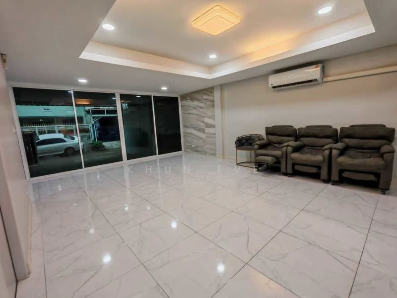 Townhome for rent Lat Phrao 80 Company Registration Allowed ( SPSEVE2230 ), Bangkok, ลาดพร้าว 80, Wang Thonglang, Bangkok, 3 Bedrooms, 350 sqm, Townhouse For Rent, by Khun EVE, 500483316 - DDproperty.com