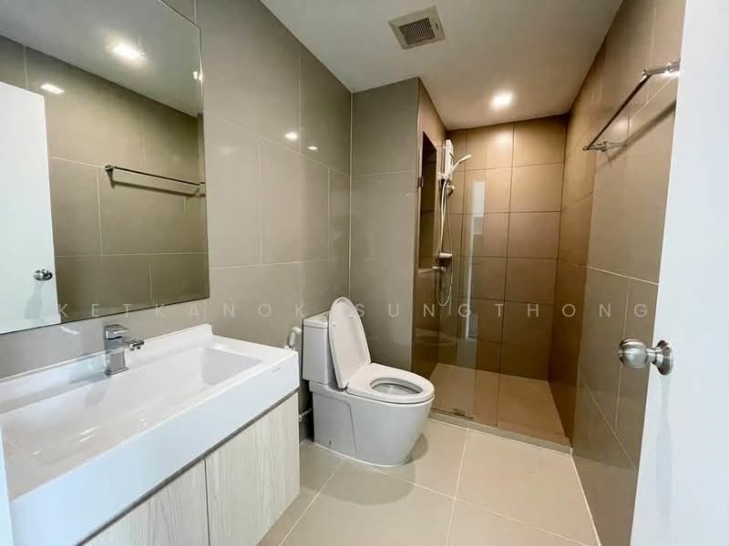Rich Park @ Triple Station, Bangkok, 591 Srinakarin Road, Suan Luang, Bangkok, 1 Bedroom, 30 sqm, Condo For Rent, by Ketkanok Sungthong, 500483345 - DDproperty.com