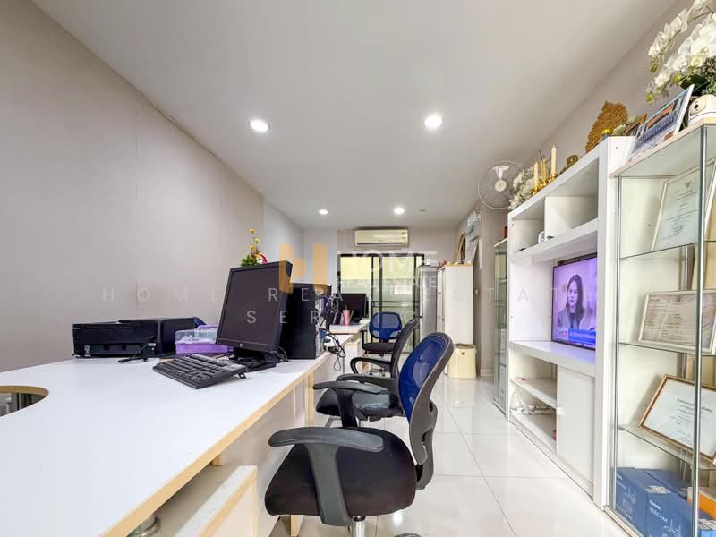 Baan Klang Muang Kalpapruek, Bangkok, Thonburi Court Road, Bang Wa, Phasi Charoen, Bangkok, 3 Bedrooms, 134 sqm, Townhouse For Sale, by HOME Real Estate Service, 500483355 - DDproperty.com