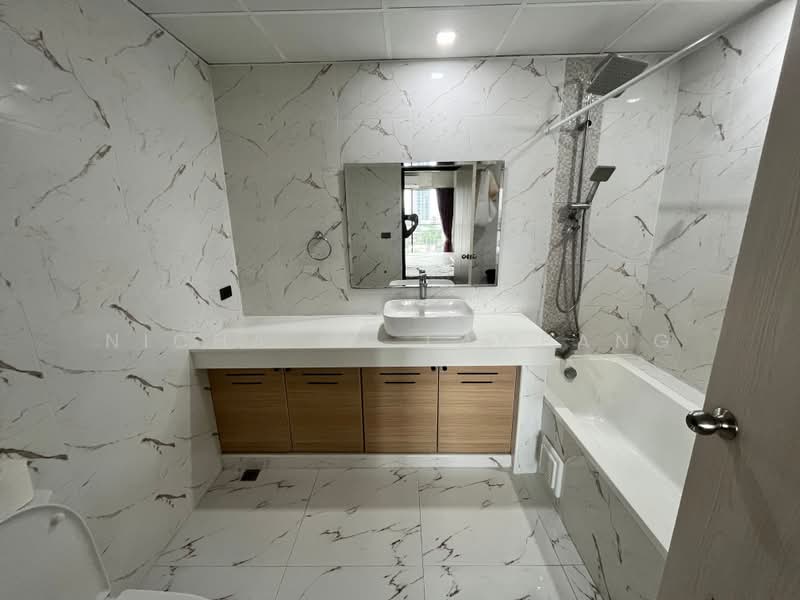 Liberty Park 2, Bangkok, 55 Soi Sukhumvit 11, Khlongtoei Nua, Watthana, Bangkok, 3 Bedrooms, 104 sqm, Condo For Sale, by Nicha Na Lampang, 500483363 - DDproperty.com