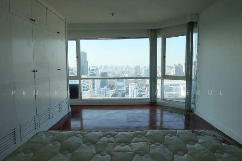 Sukhumvit Suite, Bangkok, 19 Soi Sukhumvit 13, Khlongtoei Nua, Watthana, Bangkok, 2 Bedrooms, 206 sqm, Condo For Sale, by Pemika Aukkaraleekul, 500483382 - DDproperty.com